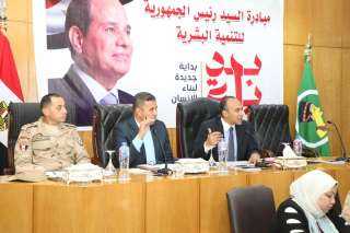 محافظ المنيا يؤكد الانتهاء من...