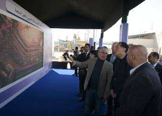 رئيس الوزراء يفتتح مصنع شركة...