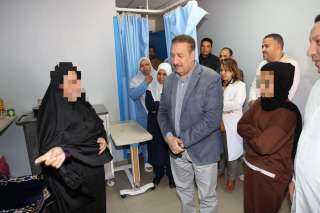 محافظ المنوفية يزور مصابي غزة...