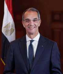 وزير الاتصالات يغادر إلى برشلونة...