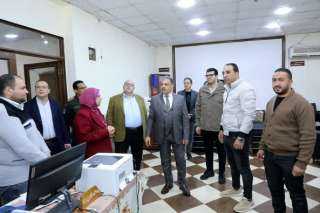 محافظ الشرقية يتفقد الإدارات الخارجية...