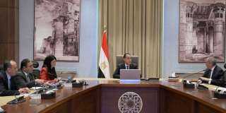 رئيس الوزراء يتابع مع وزيرة...