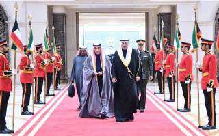ممثل أمير الكويت ولي العهد...