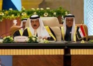 ملك البحرين: نشيد بالخطة المصرية...