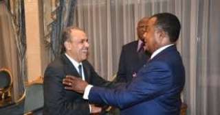 وزير الخارجية يسلم رسالة من...