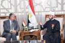 وزير الأوقاف يستقبل سفير اليمن...