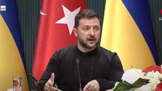 زيلينسكي: نريد السلام لكن ليس...