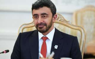 وزير خارجية الإمارات يوقع مذكرة...