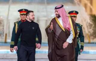 محمد بن سلمان يستقبل زيلينسكي...