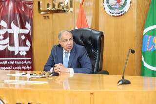 محافظ المنيا يستهل لقاء خدمة...