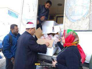 توزيع 2 طن من لحوم...