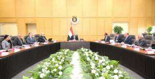 وزير الصناعة والنقل يترأس الاجتماع...