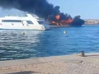 نشوب حريق فى لنش سياحى...