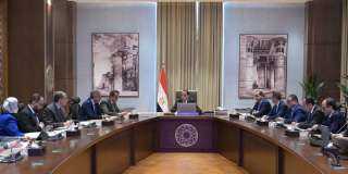 رئيس الوزراء يتابع خطوات تنفيذ...