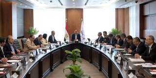 رئيس الوزراء يترأس الاجتماع العاشر...