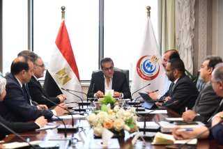 وزير الصحة يستقبل مساعد الأمين...