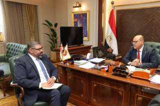 وزير العمل يلتقي الرئيس التنفيذي...