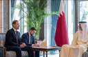 أمير قطر يبحث مع نائب...