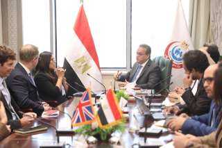 مصر والمملكة المتحدة تبحثان تعزيز...