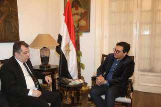 وزير الثقافة يلتقي السفير الأرميني...