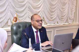 لأول مرة توزيع عقود عمل...