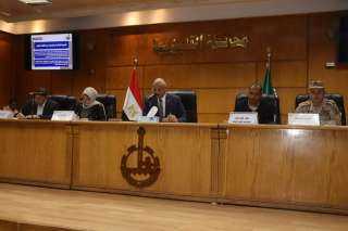 محافظ القليوبية يعقد إجتماع المجلس...