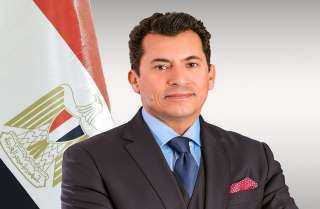 وزير الشباب والرياضة يهنئ ”كريستي...