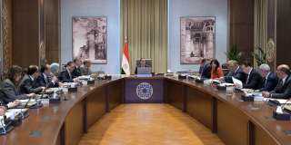 رئيس الوزراء يستعرض موقف تخصيص...