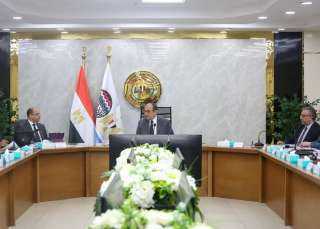 وزير قطاع الأعمال العام يترأس...