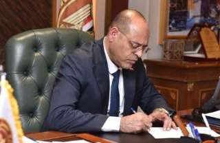 وزير العمل يعتمد صرف مليون...