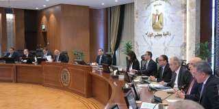 رئيس الوزراء يناقش مُخرجات اللجنة...