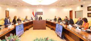 وزير الاتصالات يستقبل رئيس وفد...