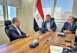 رئيس هيئــة الــدواء المصــرية يستقبــل...