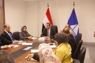 محافظ دمياط  يعقد اجتماعاً...