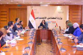 وزيرة التضامن تترأس اجتماعاً لبحث...