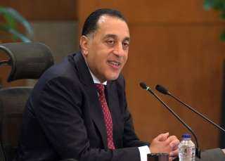 رئيس الوزراء يهنئ فضيلة الإمام...