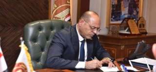 وزير العمل : فرص عمل...