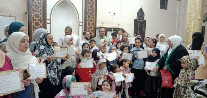 مساجد الجمهورية تحتفل بتكريم الحفظة الصغار بمشاركة واعظات الأوقاف مع نهاية رمضان
