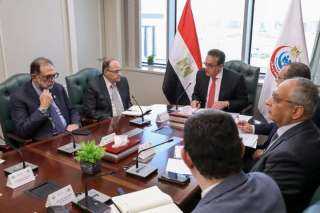 وزير الصحة يترأس اجتماعًا للوقوف...
