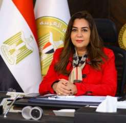 وزيرة التنمية المحلية تستعرض تقريرًا...