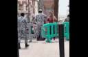 القبض على امرأة صفعت شرطيا...