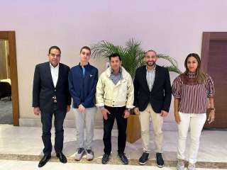 وزير الرياضة يستقبل محمد زكريا...