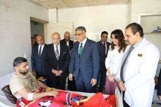 محافظ الجيزة يتفقد مستشفى إمبابة...