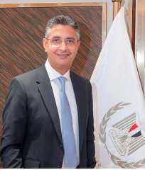 وزير التموين يتابع سير العمل...