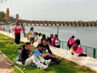 إقبال كبير على زيارة حدائق...