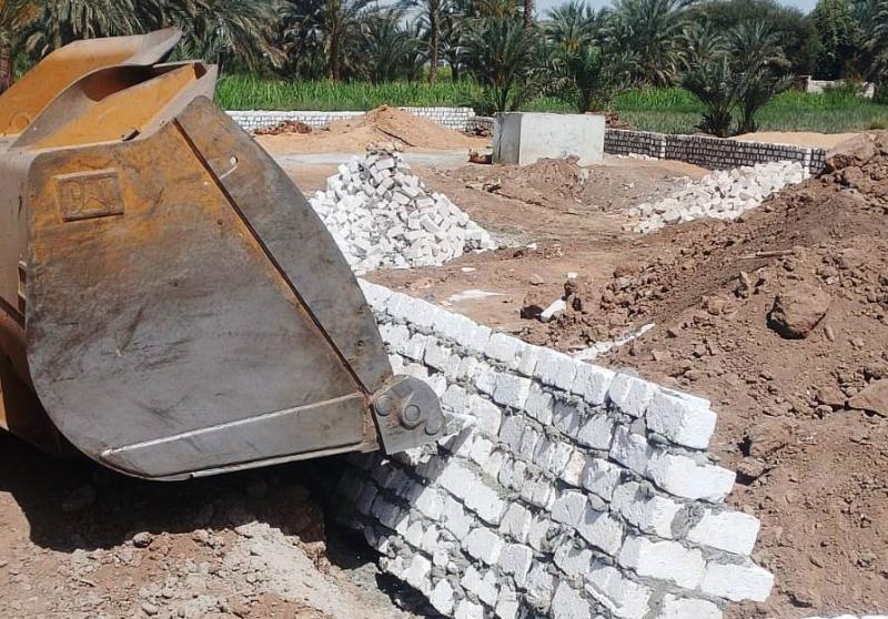 لعدم إستغلال أجازة عيد الفطر المبارك .. محافظ اسوان : لن نتهاون فى مواجهة البناء العشوائى