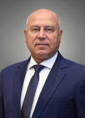 وزير الصناعة والنقل يوجه قيادات...