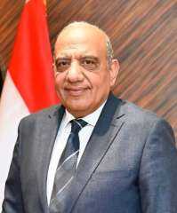 وزير الكهرباء يستعرض تقارير أداء...