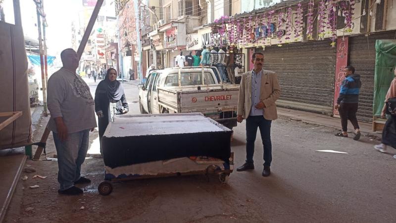 محافظ الشرقية يأمر بشن حملات مكبرة لرفع الإشغالات والتعديات المخالفة بميدان عرابي بالمحطة وشارعي البوسطة الجلاء بمدينة الزقازيق