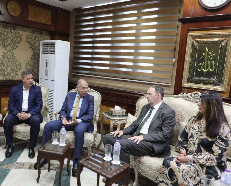 محافظ المنيا يستقبل السفير البلجيكي وحرمه لدعم سبل التعاون بين الجانبين